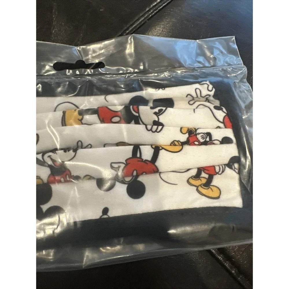 Disney Parks Size Large‎ All Over Mickey Mouse Cloth Face Mask Sealed